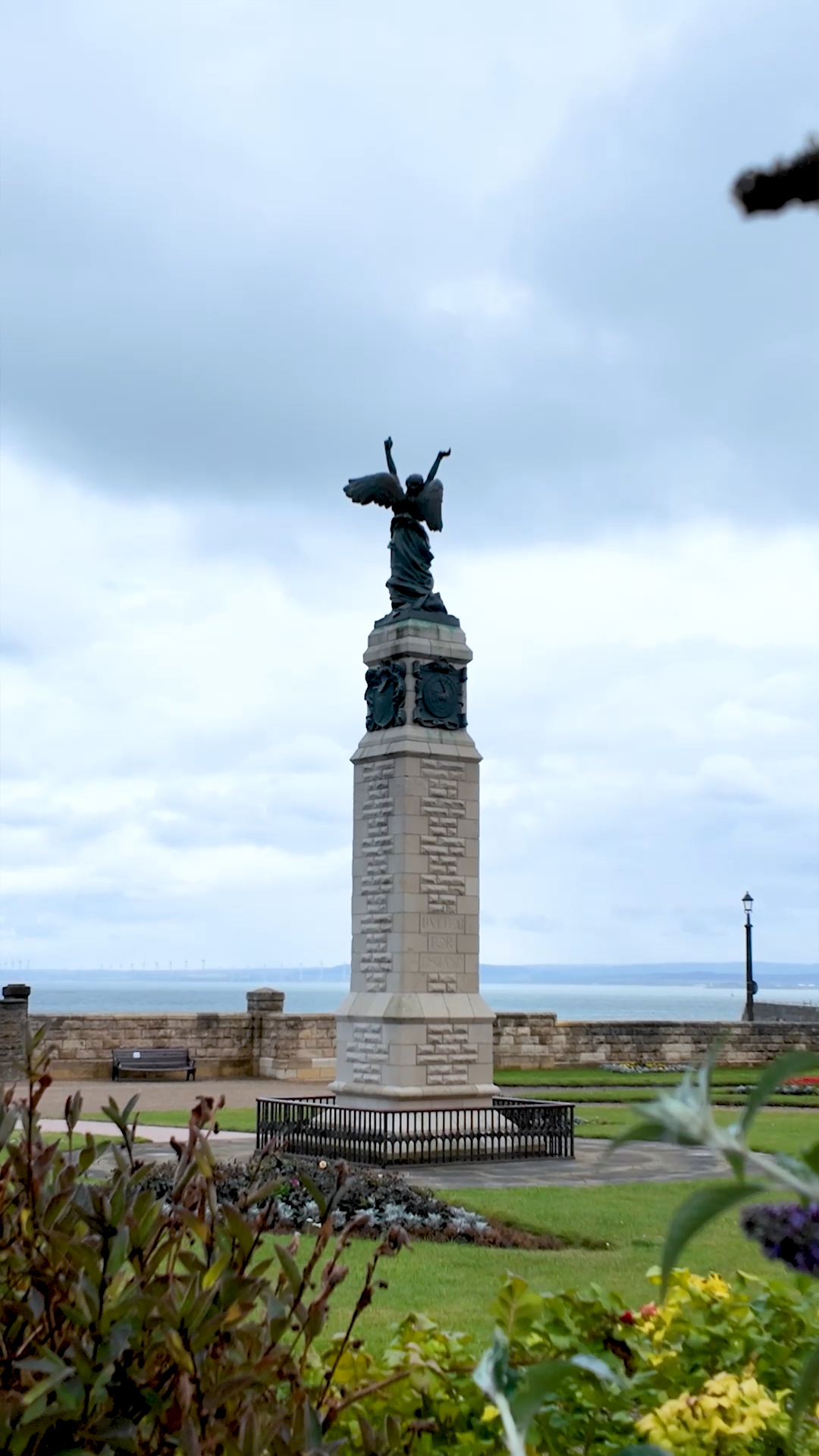 Hartlepool Headland – Headland Monument Photograph – Tees Vision Media – Tees Explorer Historic monument and memorial on Hartlepool Headland – Tees Explorer local history photography